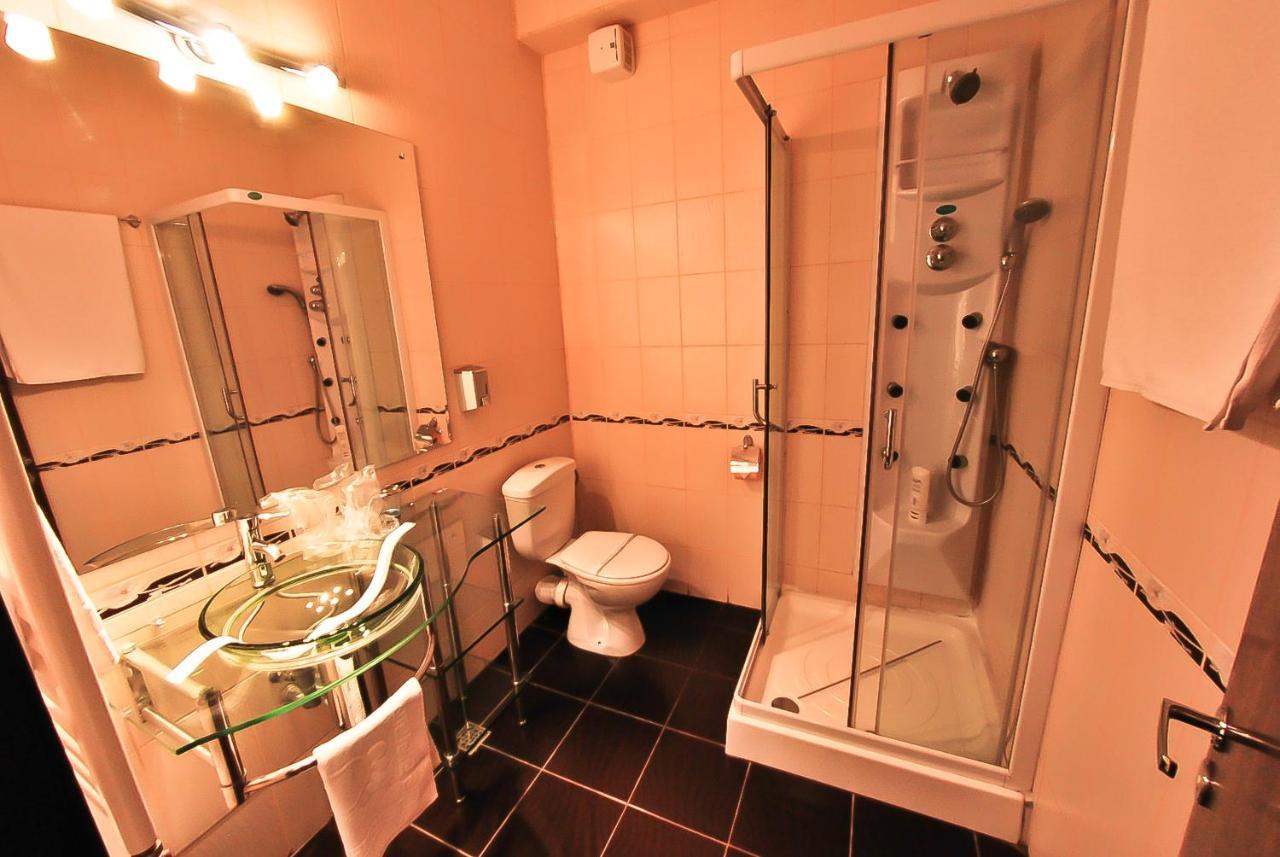 Hotel Magic Gt Trivale Πιτέστι Εξωτερικό φωτογραφία