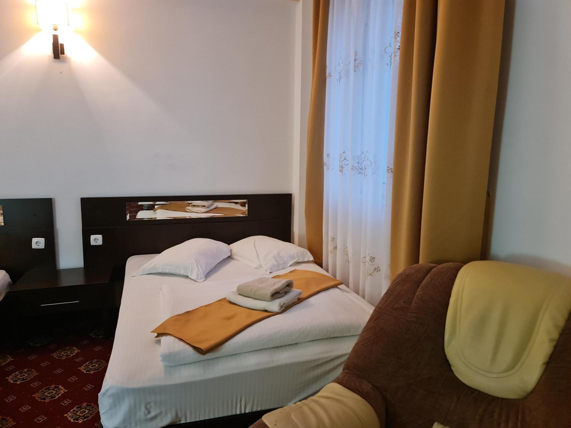Hotel Magic Gt Trivale Πιτέστι Εξωτερικό φωτογραφία