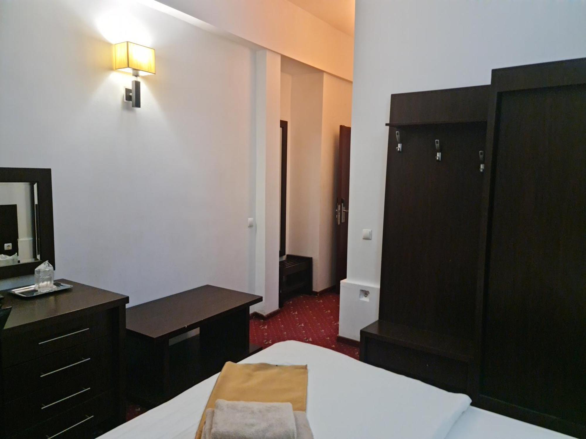 Hotel Magic Gt Trivale Πιτέστι Εξωτερικό φωτογραφία