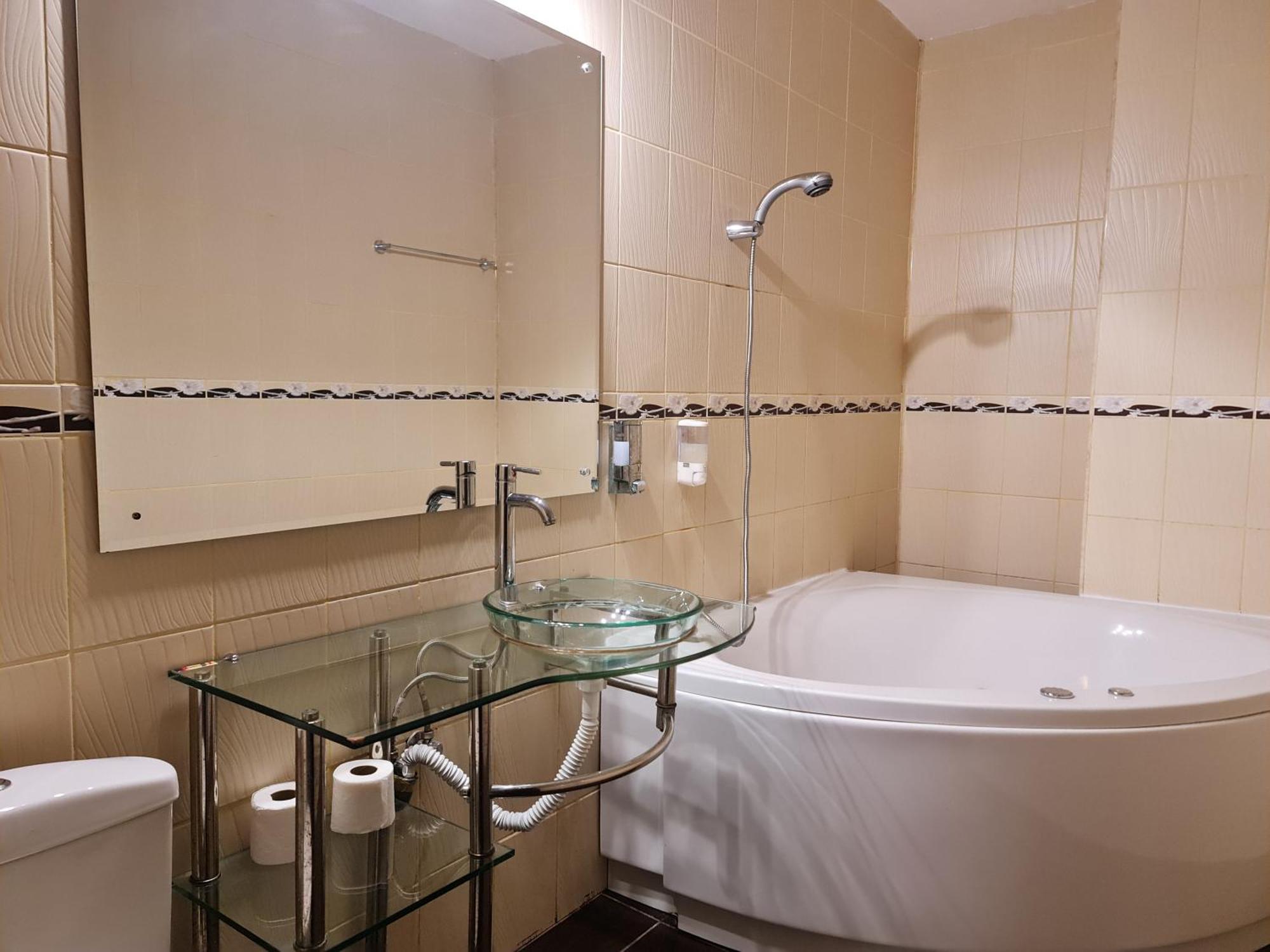 Hotel Magic Gt Trivale Πιτέστι Εξωτερικό φωτογραφία