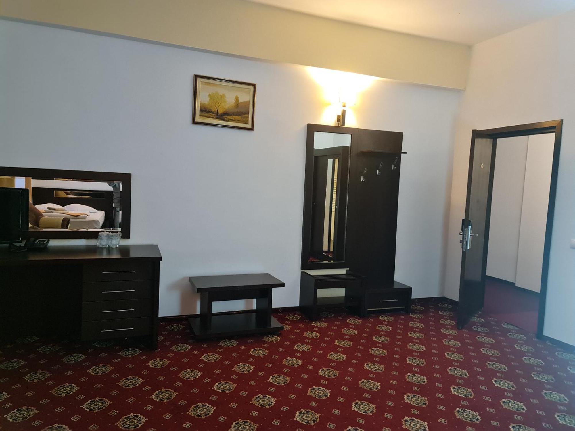 Hotel Magic Gt Trivale Πιτέστι Εξωτερικό φωτογραφία