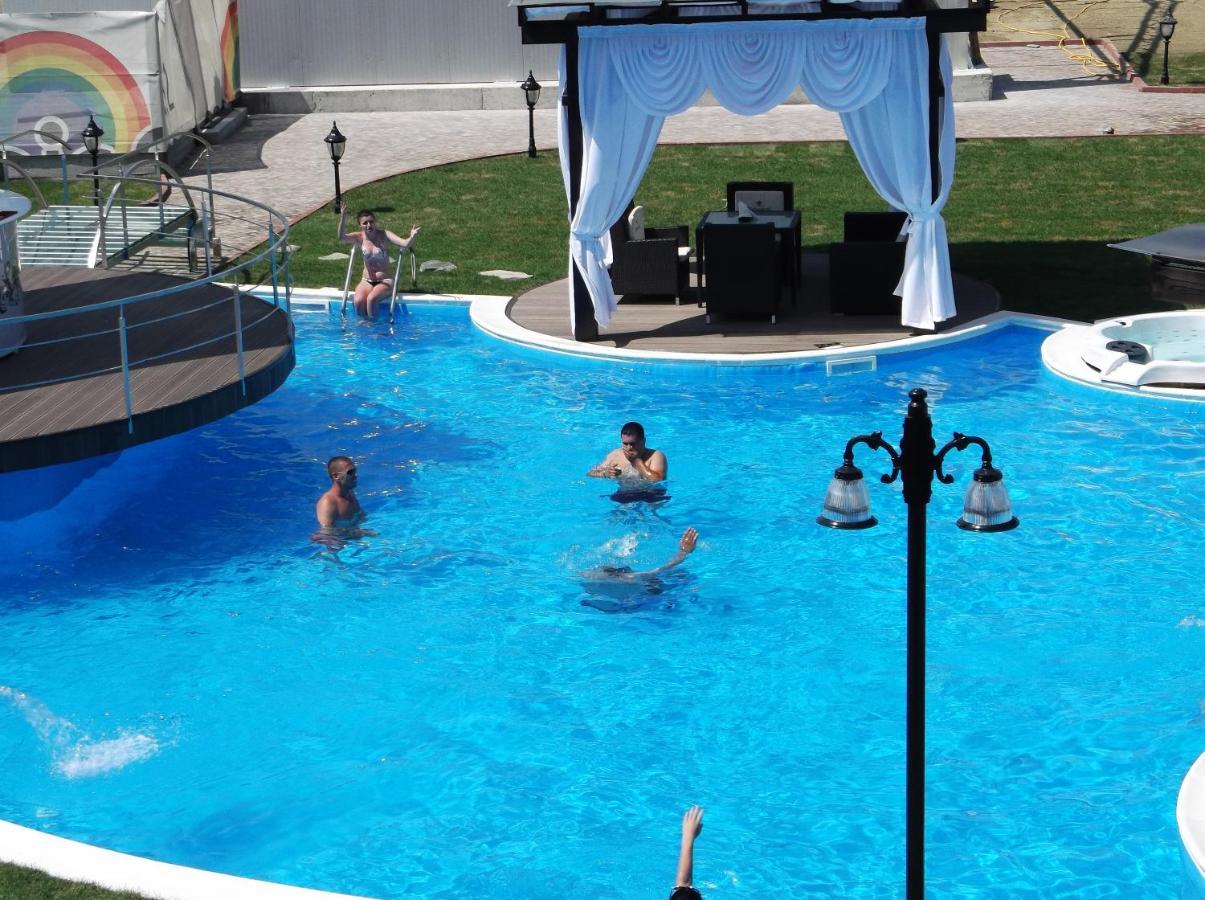 Hotel Magic Gt Trivale Πιτέστι Εξωτερικό φωτογραφία